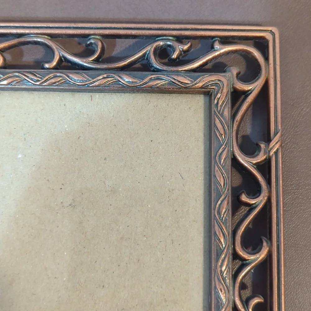 Connoisseur Picture Frame 8” x 10”  #L5CIW4 #1812L5